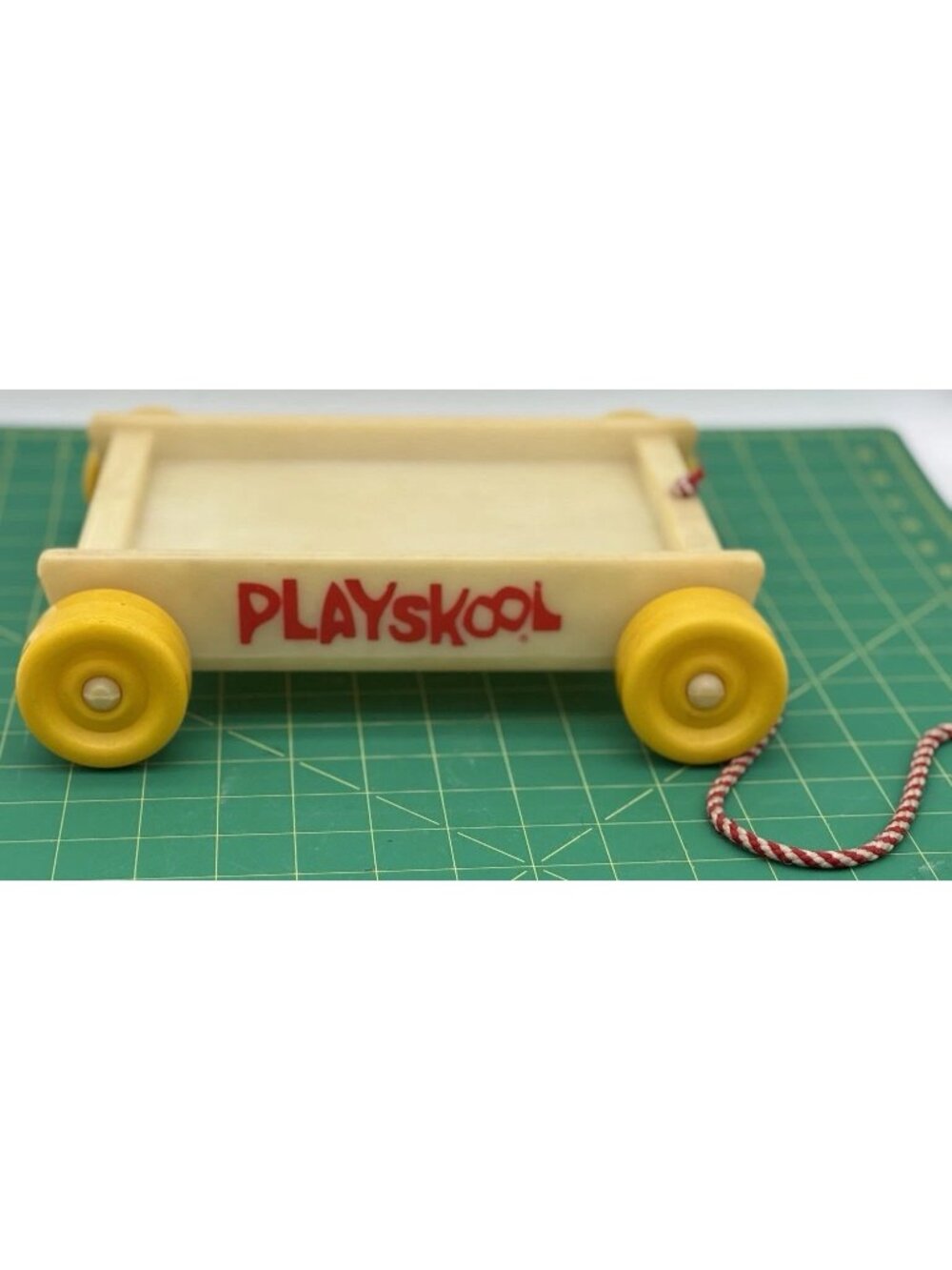 Vintage Playskool Cart Plastic Wagon Pull Toy For Blocks No Blocks READ MORE
